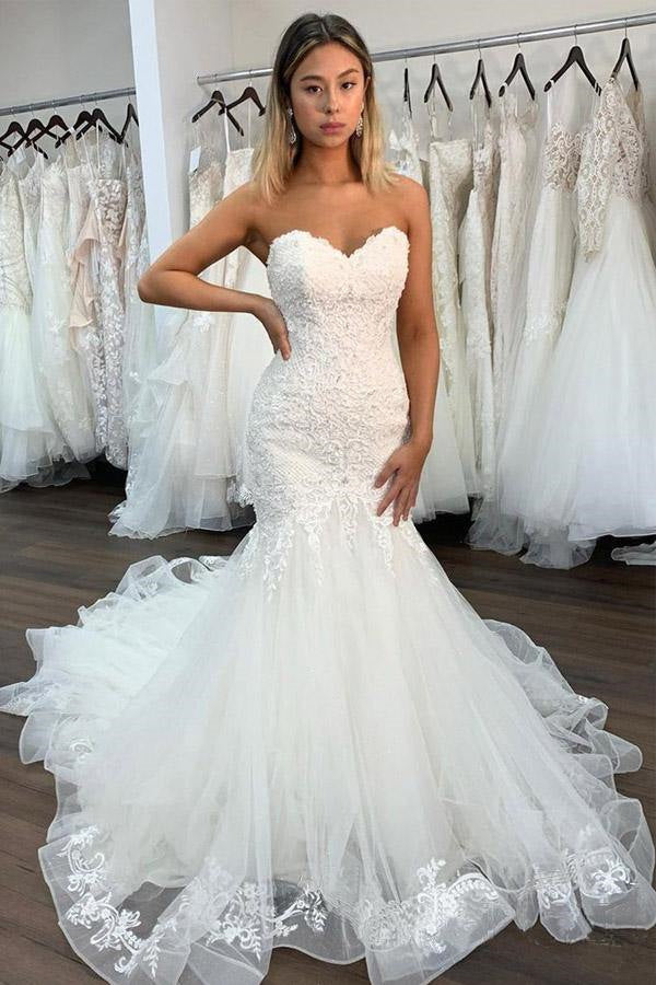 Sweetheart top wedding gown