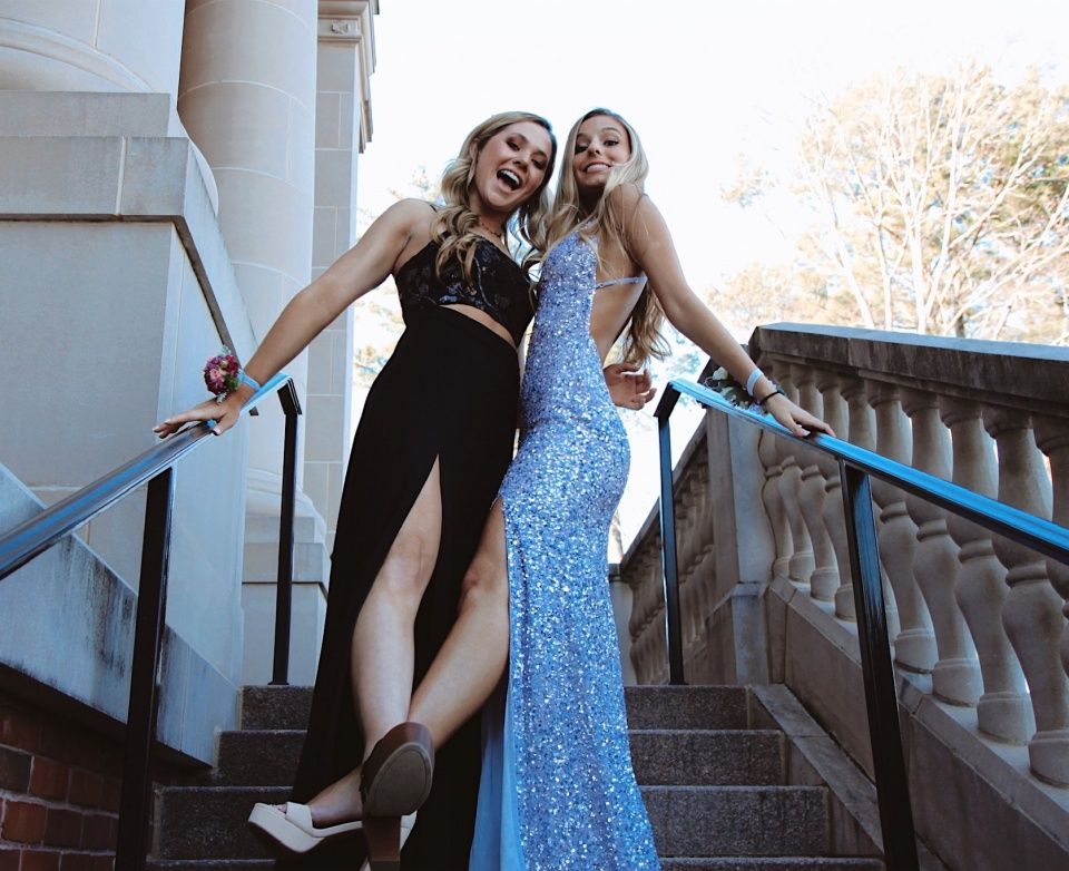 Backless Glitter Mermaid V Neck Blue Sequin Prom Dresses with Slit Long Evening Gown INDP3