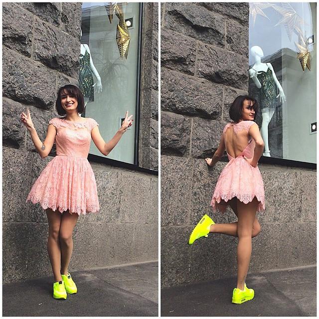 Princess A Line Open Back Cap Sleeves Prom Dresses,Pink Short Lace Homecoming Dresses IN320