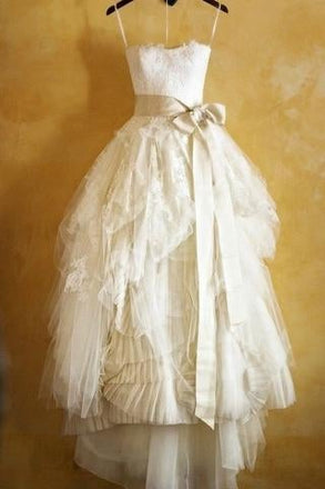 Princess Spaghetti Straps Ruffles Ivory Ball Gown Tulle Wedding Dress With Sash IN771