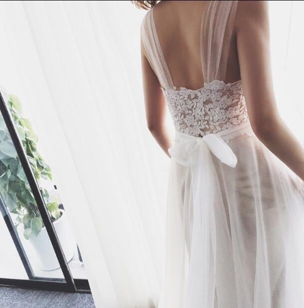 Straps Tulle White Lace Beach Long Backless A Line Wedding Dresses IN560