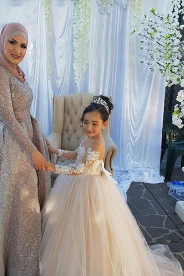 Princess Ball Gown Long Sleeves Tulle Long Flower Girl Dress with Lace Appliques INB98