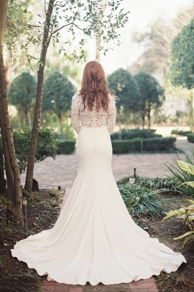 beautiful Sexy Deep V-Neck Lace Top Long Sleeve Mermaid Wedding Dress IN803