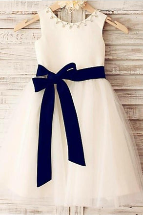 Ivory A-line Scoop Sleeveless Bowknot Tea-Length Tulle Flower Girl Dresses With Belt IN713